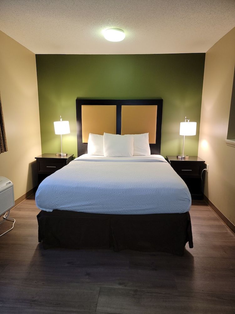Suburban Studios Cary – RDU Airport 2