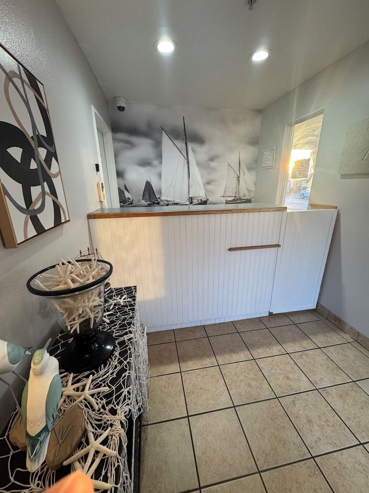 Dune Surfer Inn 2