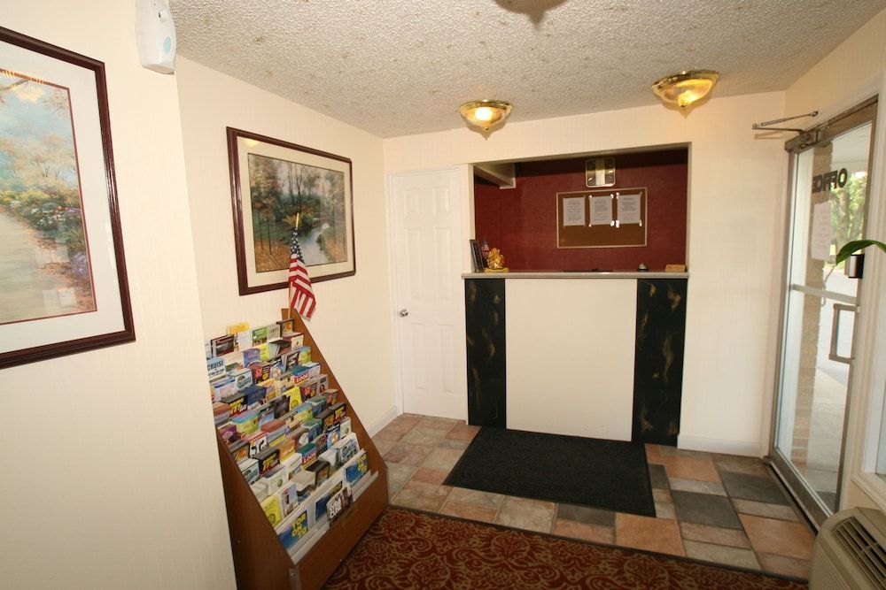 Budget Inn Cicero 2