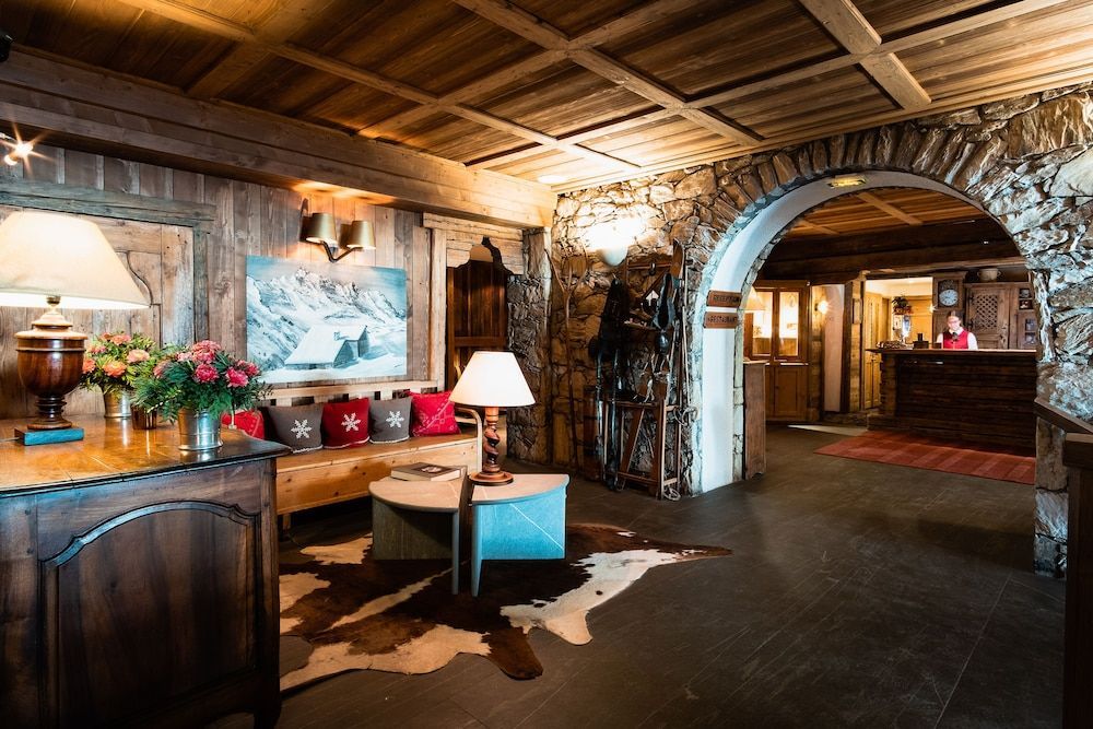 Hôtel LE BLIZZARD 1