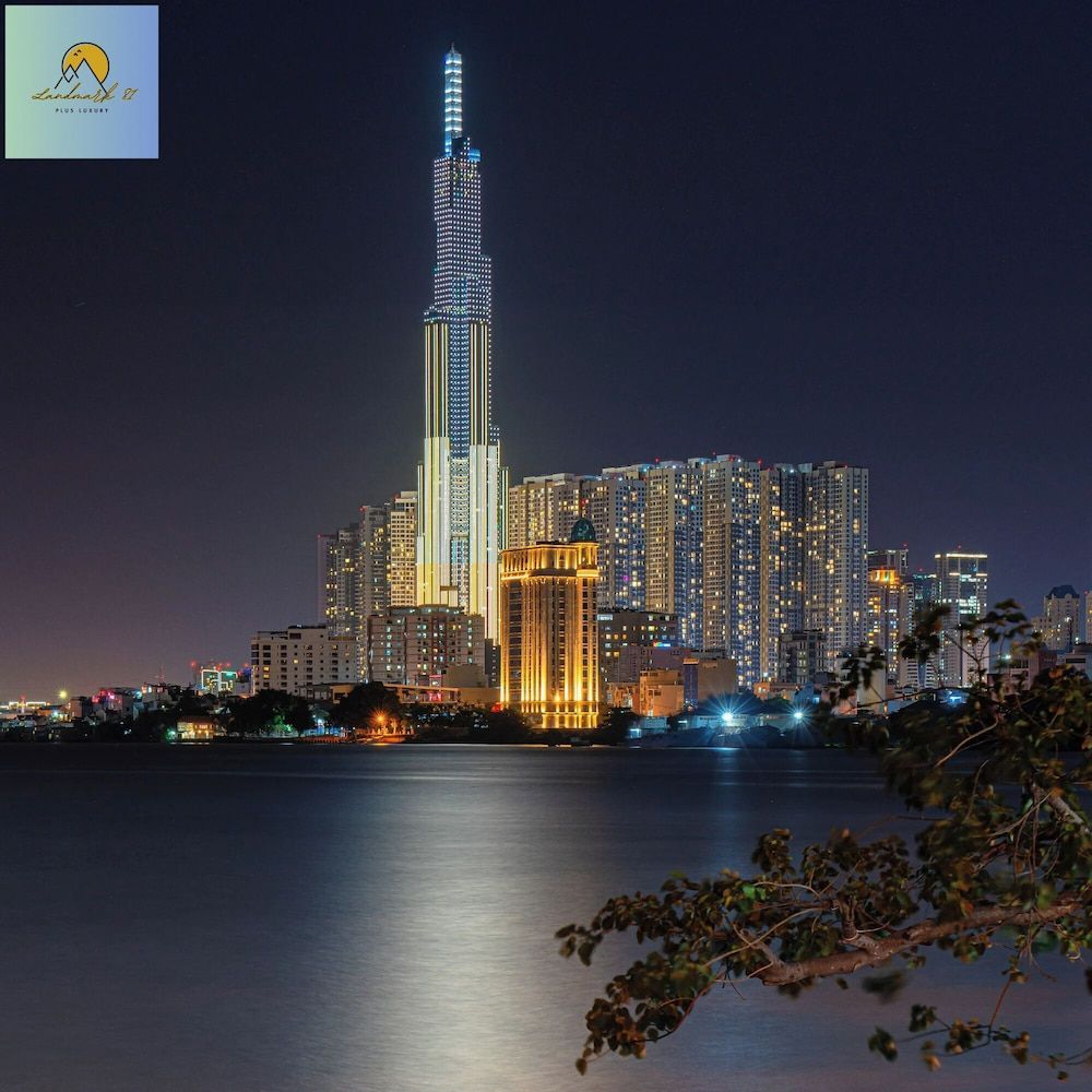 Landmark 81 Skyscraper 1