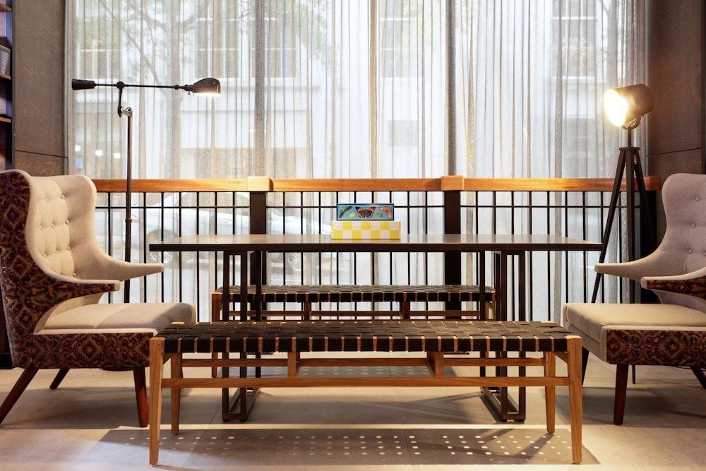 Moxy Richmond Downtown 2
