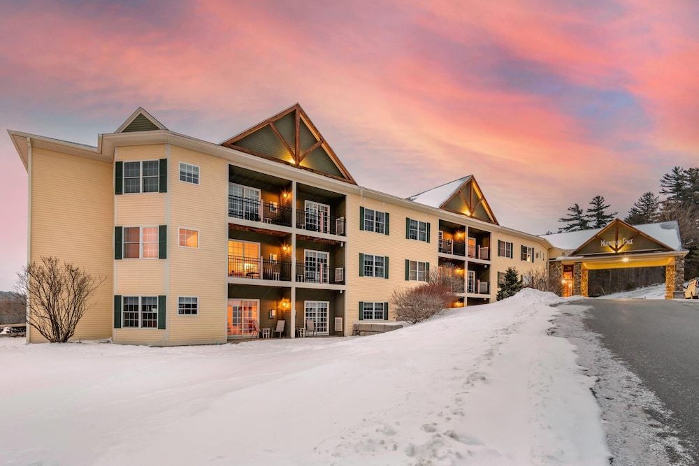 Mountain Edge Suites at Sunapee, an Ascend Collection Hotel 1