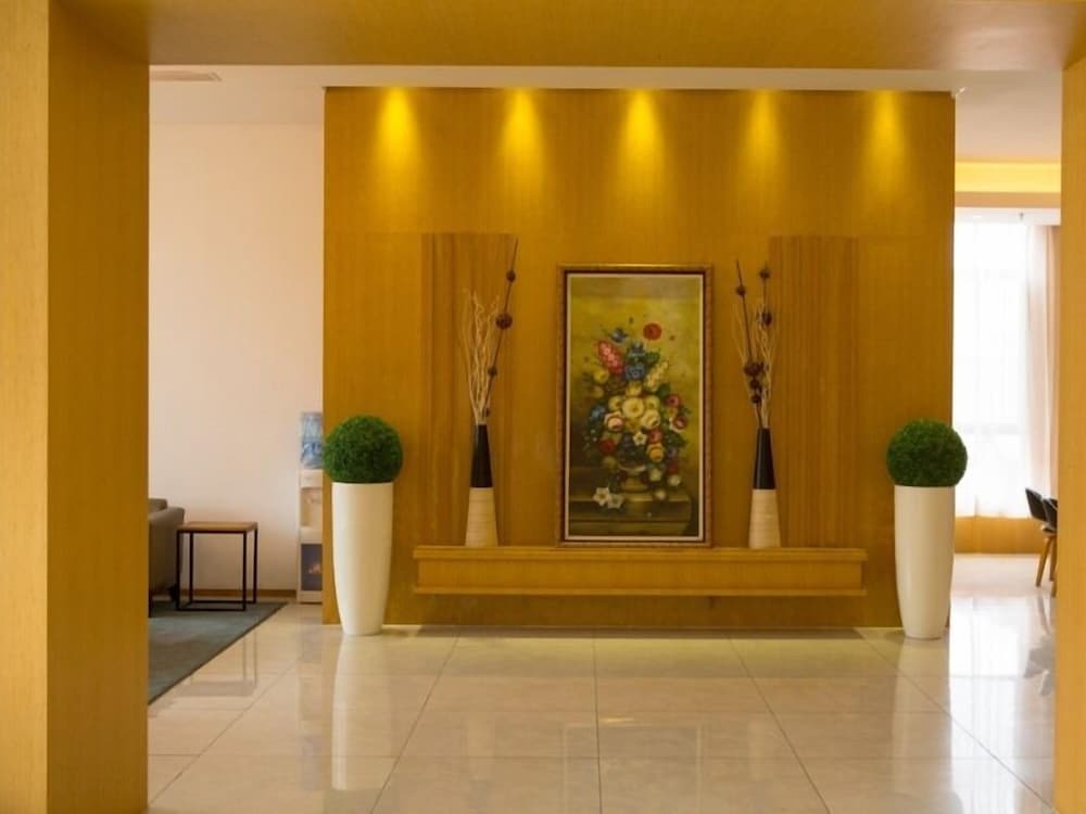 GreenTree Inn Shanghai Caohejing Songjiang Jiuxin Road Business Hotel 2