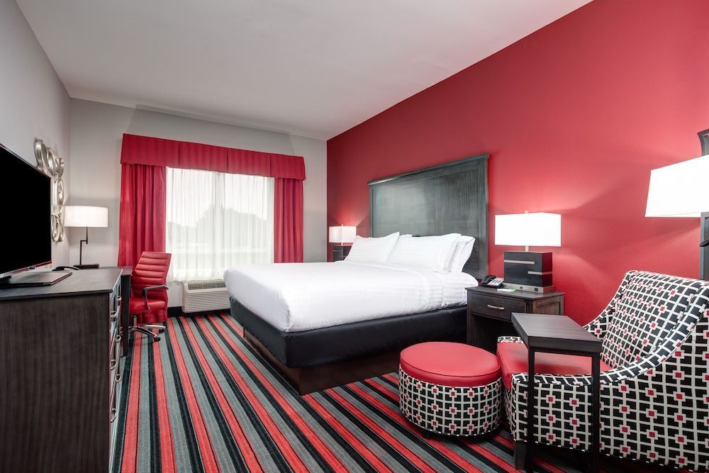 Holiday Inn & Suites LAFAYETTE NORTH by IHG 2