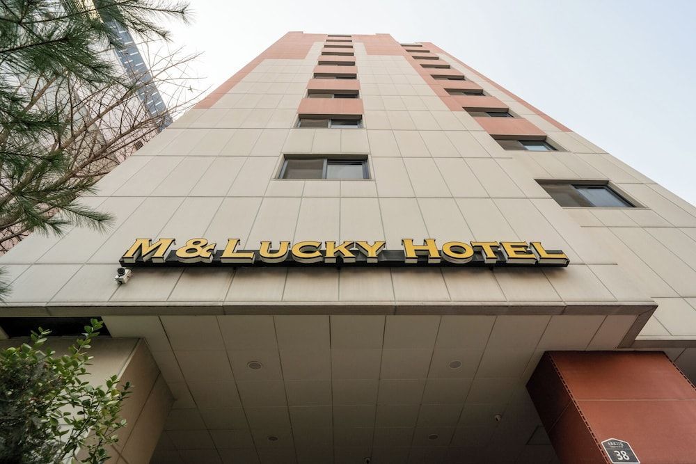 Mnlucky Hotel 1