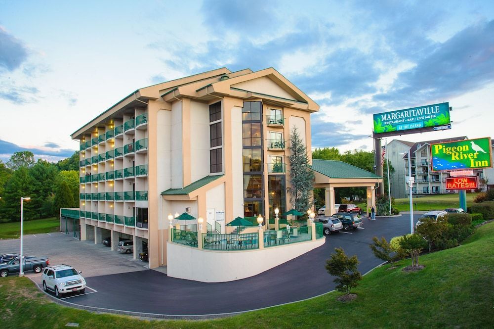 Pigeon River Inn 1
