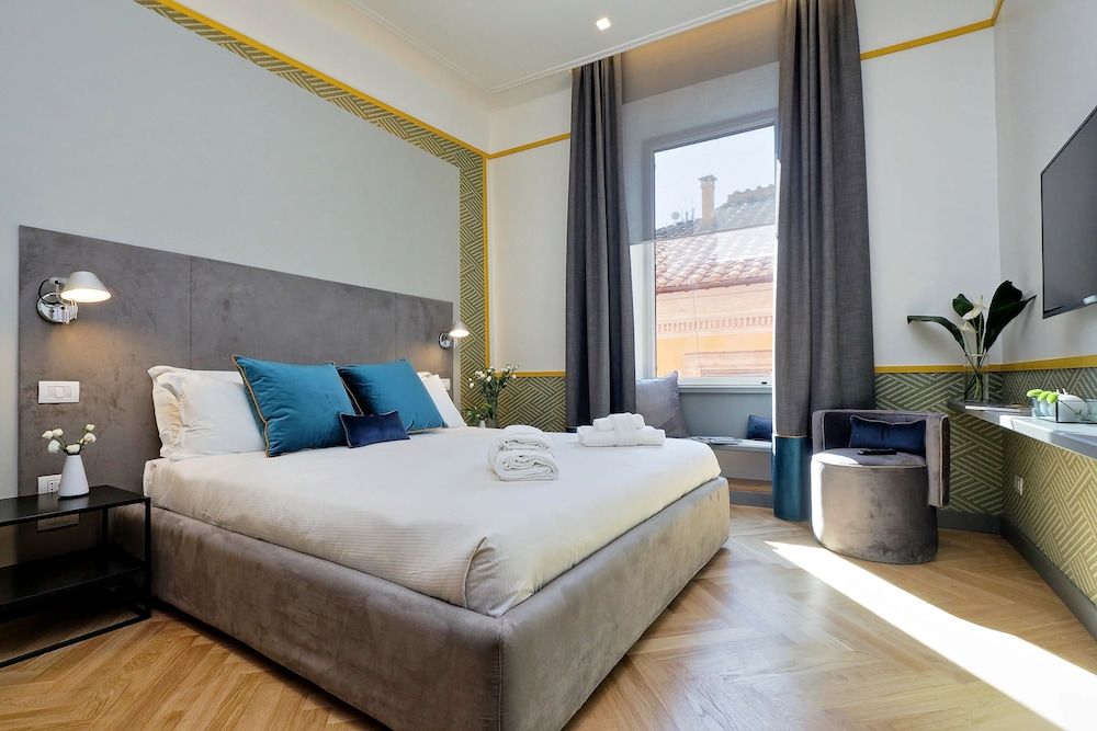Roma Five Suites 1