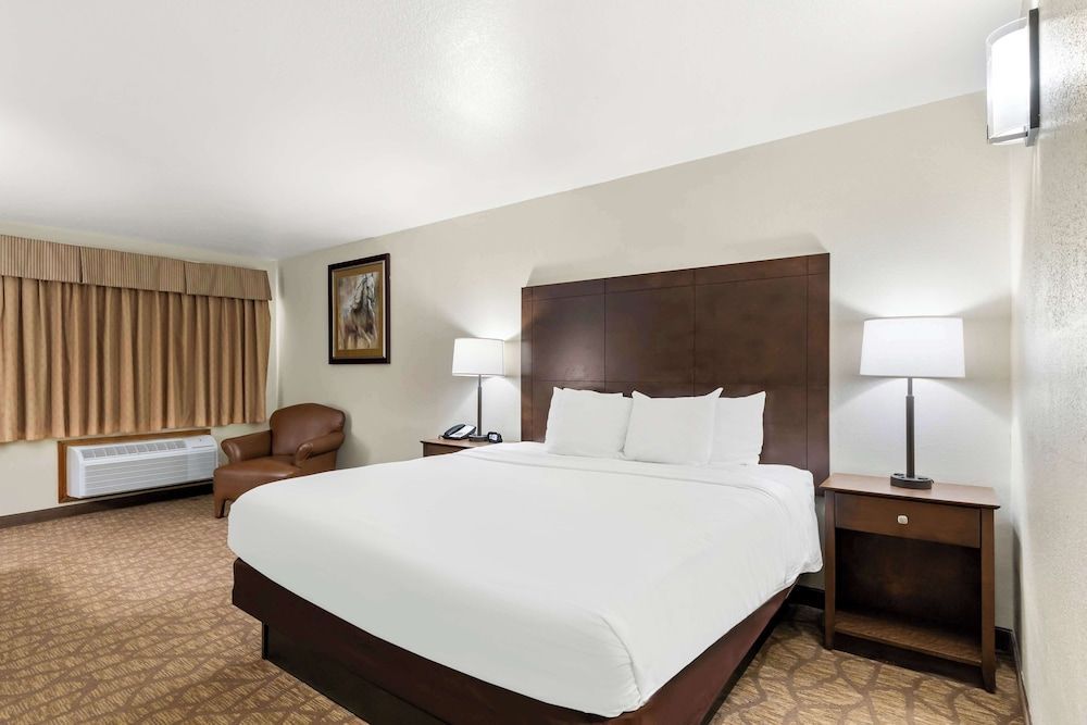 Best Western George West Executive Inn 1