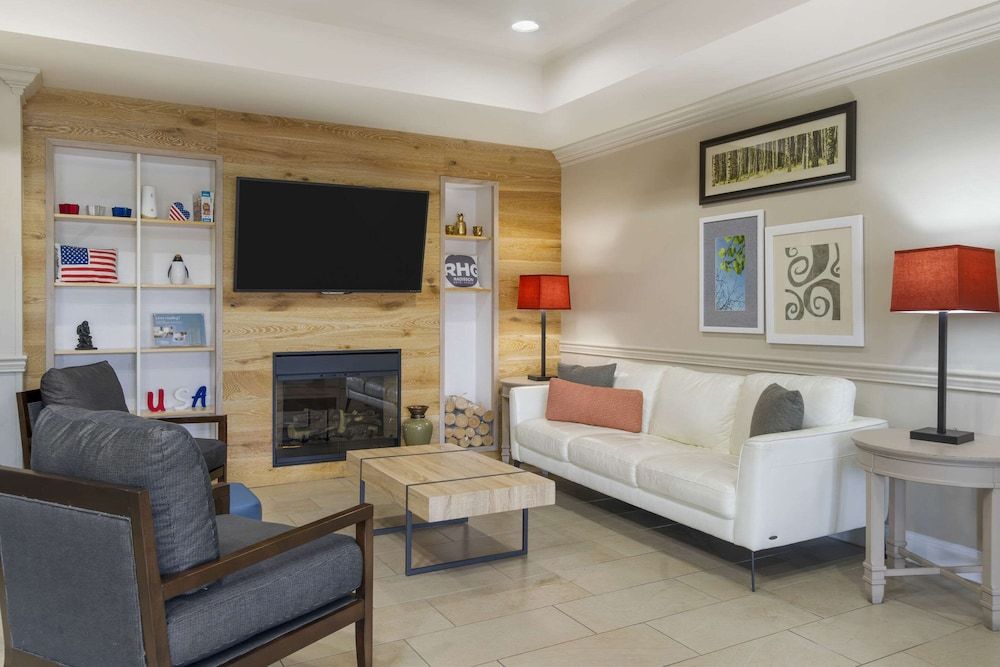 Country Inn & Suites by Radisson, Tampa Airport North, FL 2