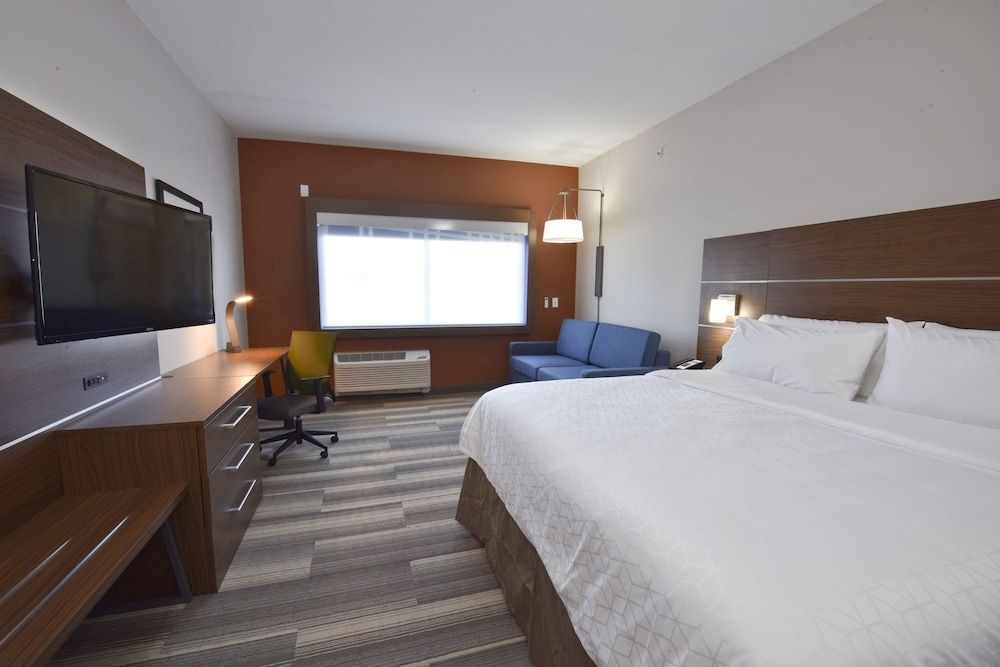 Holiday Inn Express & Suites ORLANDO SOUTHEAST by IHG 2