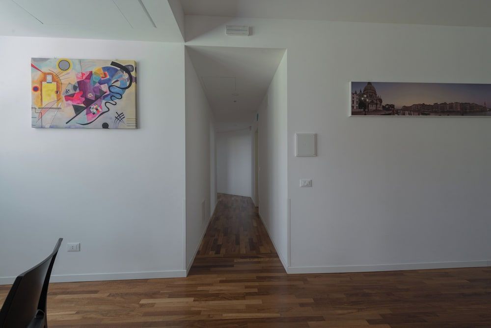 Marconi House 2