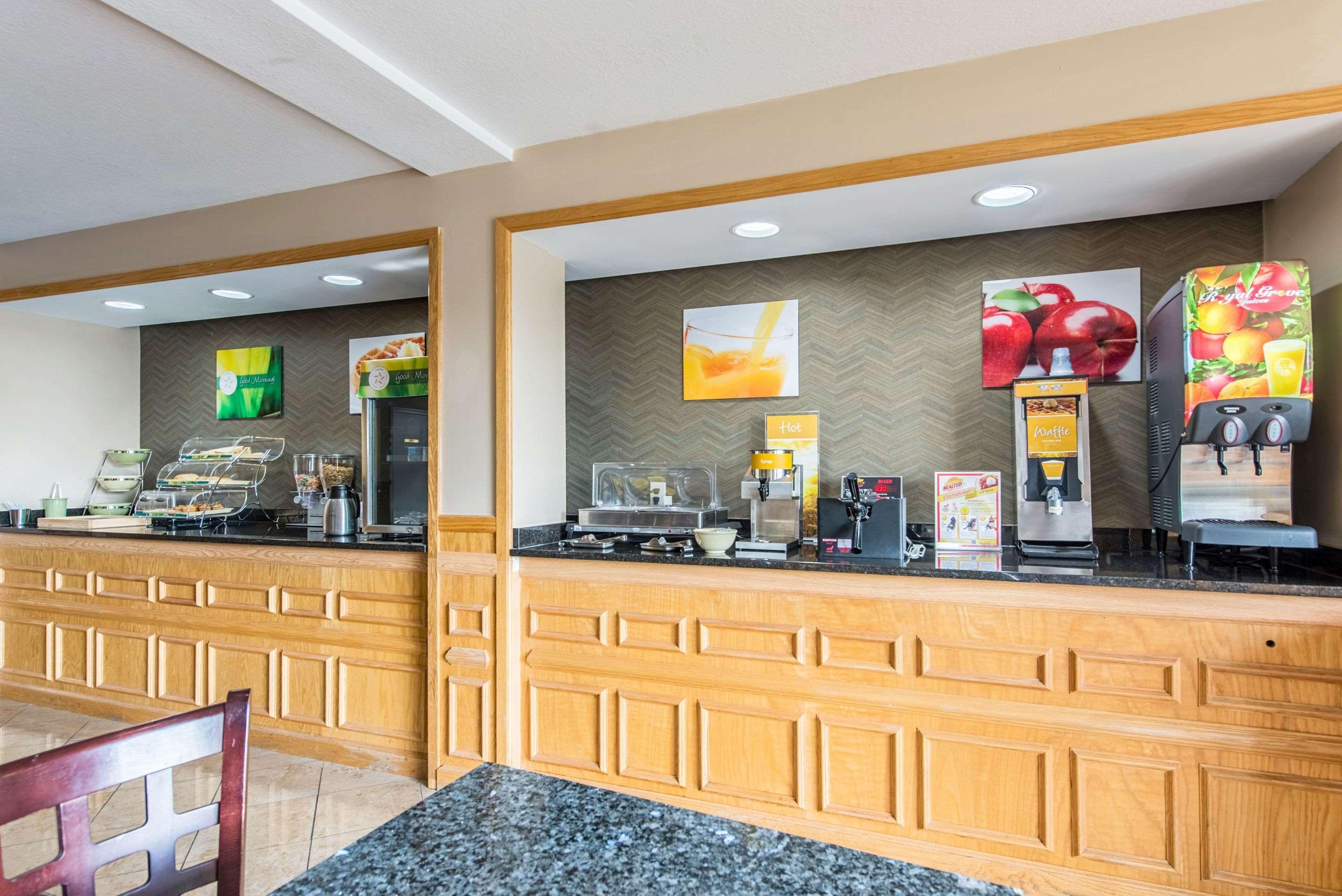 Quality Inn & Suites Hotel Muncie 1