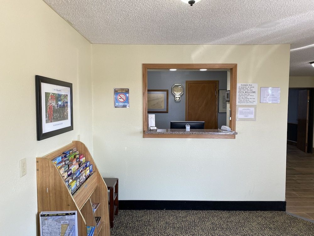 Campus Inn Baraboo 2