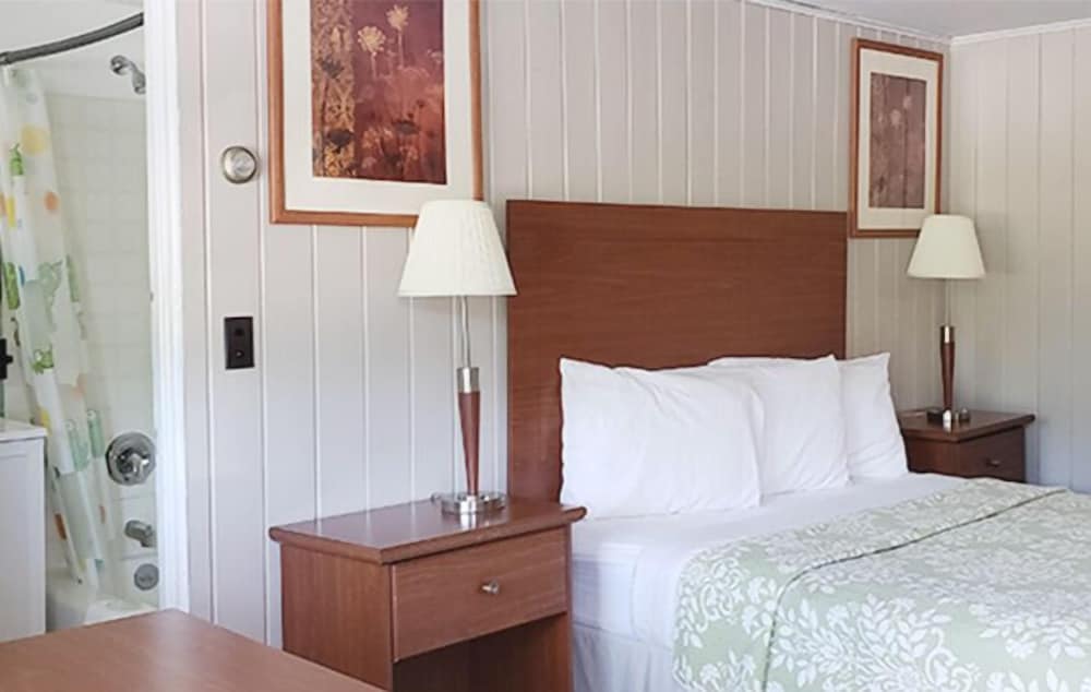 Gorham Motor Inn 2