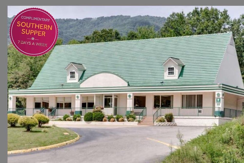 Days Inn by Wyndham Asheville West 1