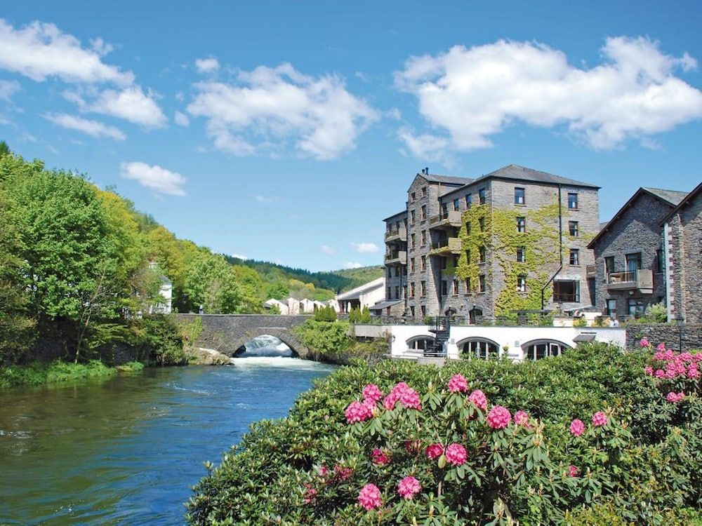 Whitewater Hotel & Spa 1