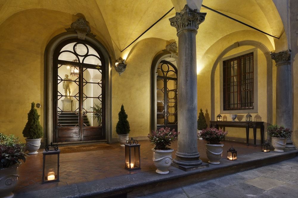 Al Palazzo del Marchese di Camugliano Residenza d'Epoca 2