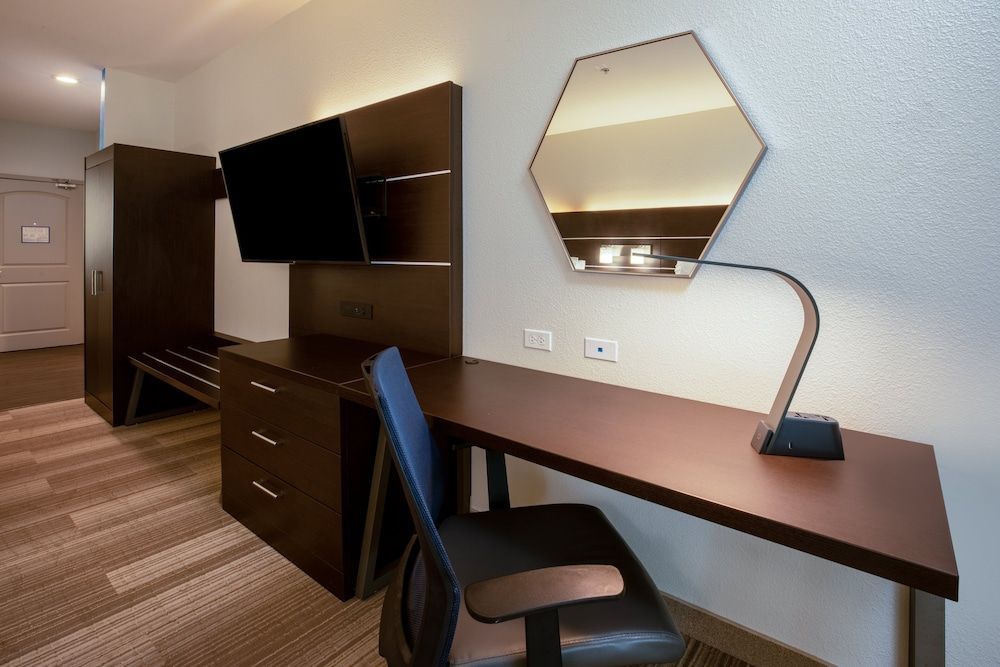 Holiday Inn Express & Suites ROCKPORT - BAY VIEW by IHG 2