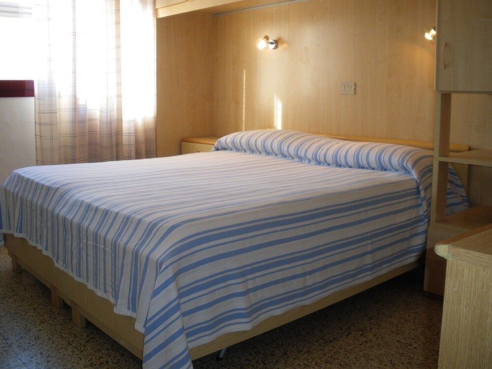 Hotel Villa Dina 1