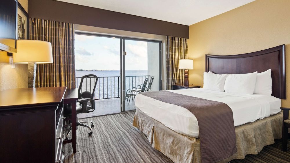 Best Western Fort Myers Waterfront 2