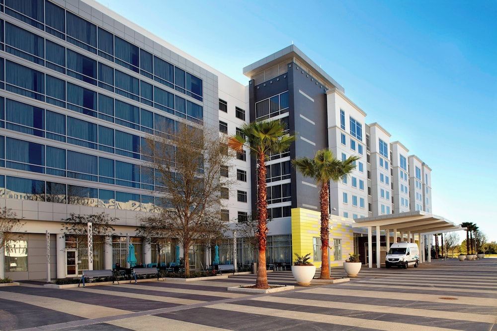 Courtyard by Marriott Orlando Lake Nona 1