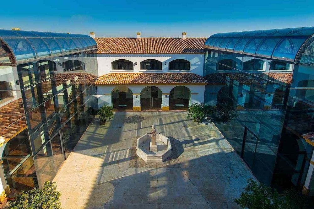 Hospedium Hotel Cortijo Santa Cruz 1