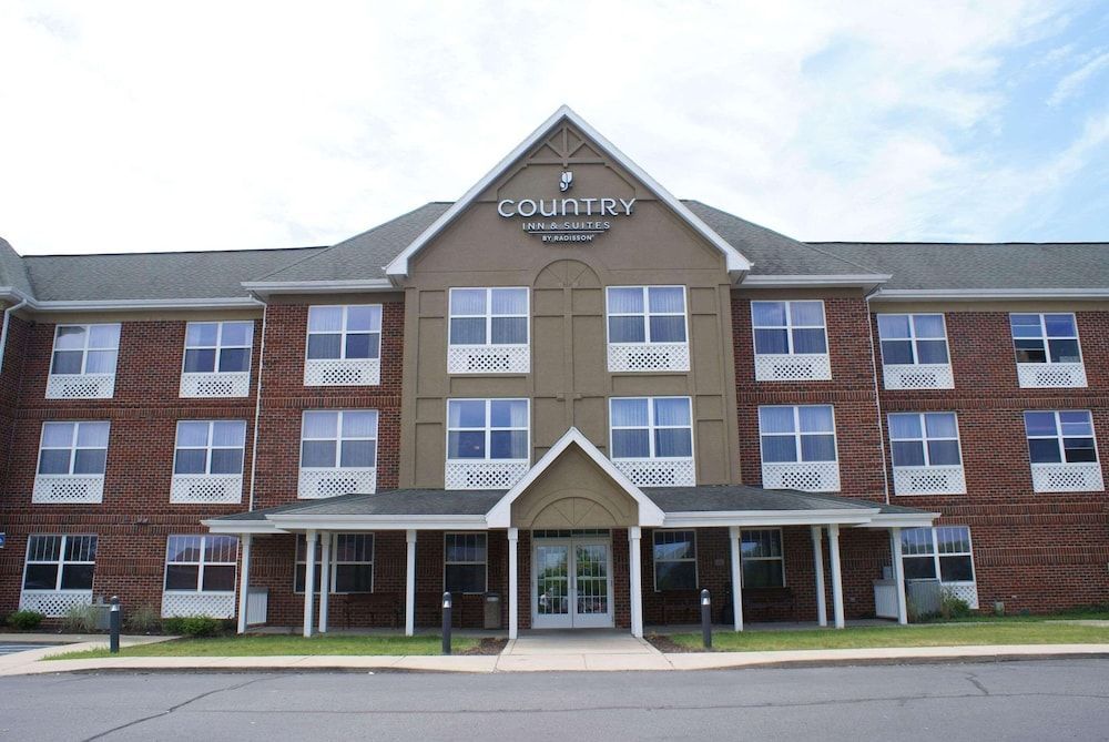 Country Inn & Suites by Radisson, Lansing, MI 1