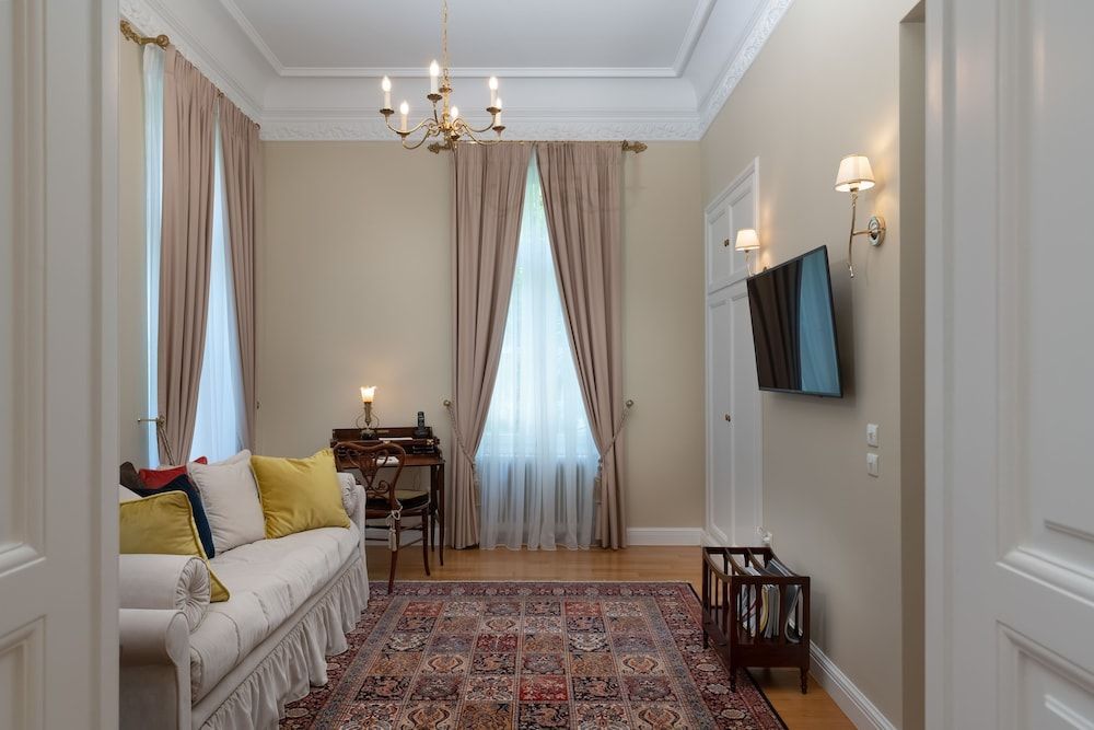 Noble Suites 2