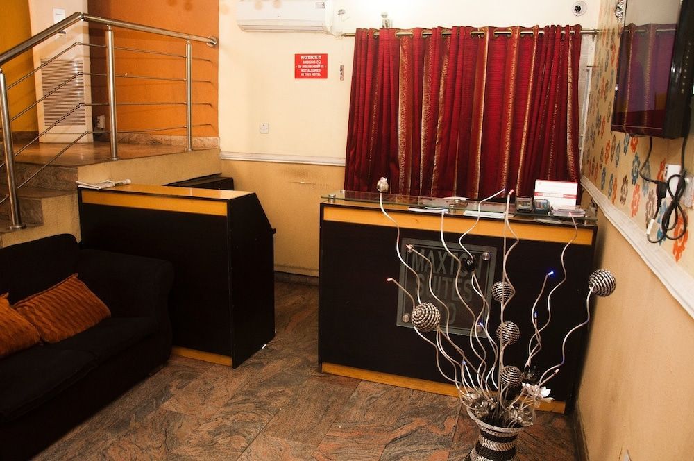 Maxton Suites 2