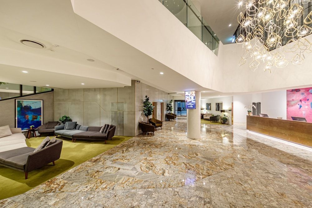Eatons Hill Hotel 2
