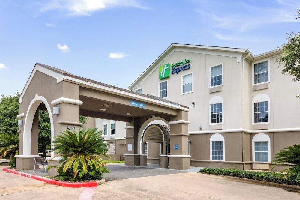 Holiday Inn Express Hotel & Suites Columbus By IHG 1