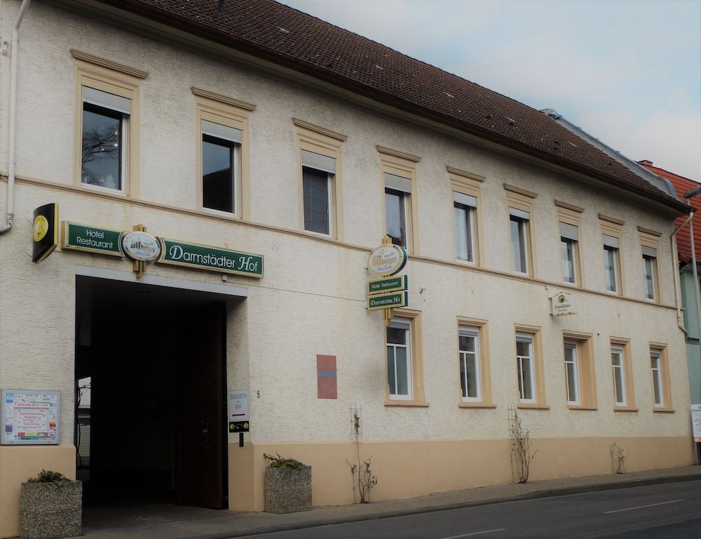 Darmstädter Hof 1