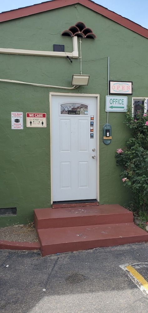 Green spot motel 2