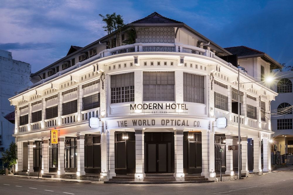 Modern Hotel Georgetown 1
