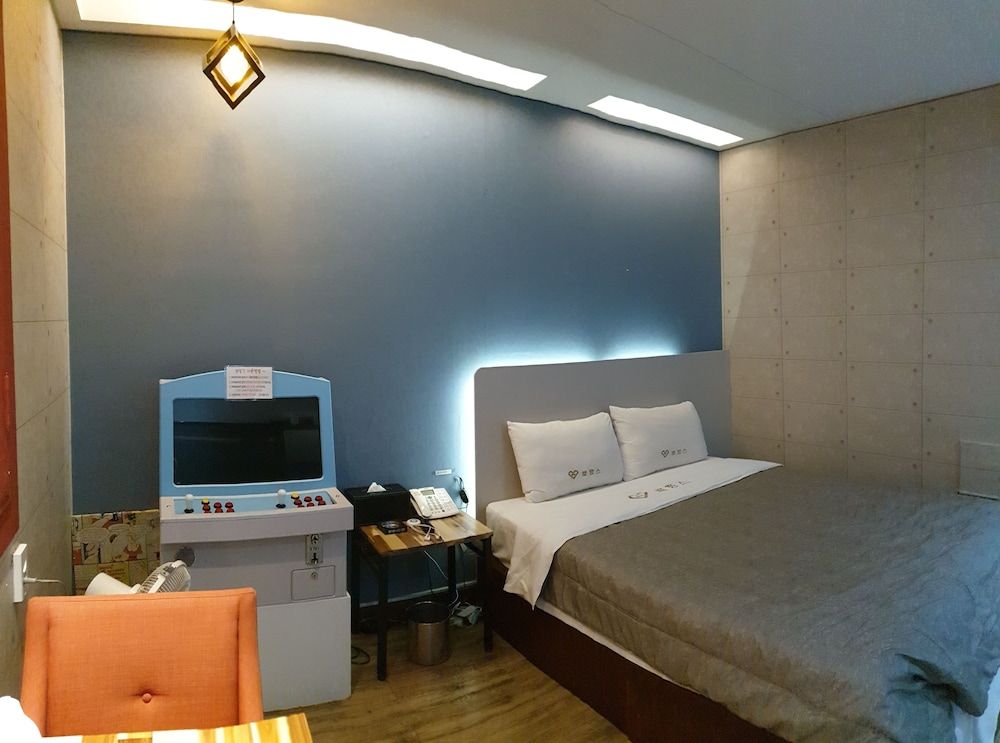 Romance Motel 2