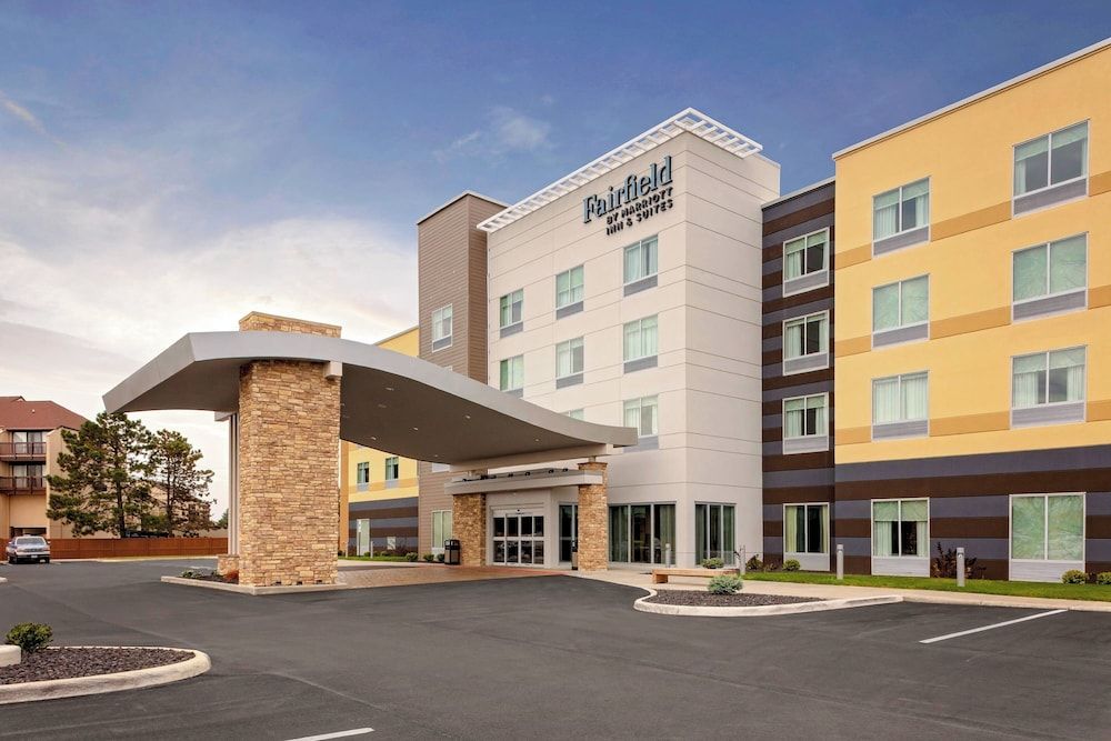 Fairfield by Marriott Port Clinton Waterfront 1