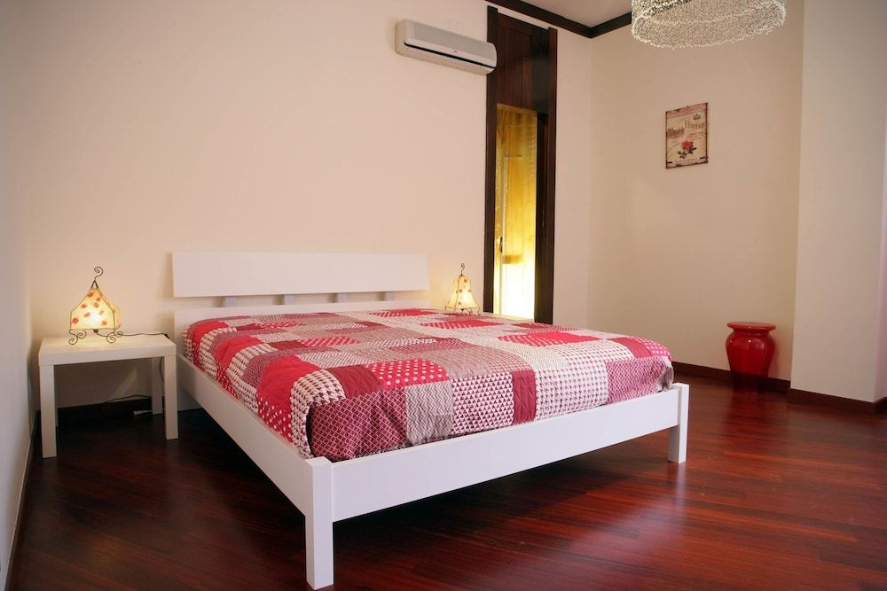 Clorinda's rooms 1