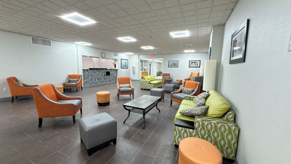 Ramada by Wyndham New Kensington 2
