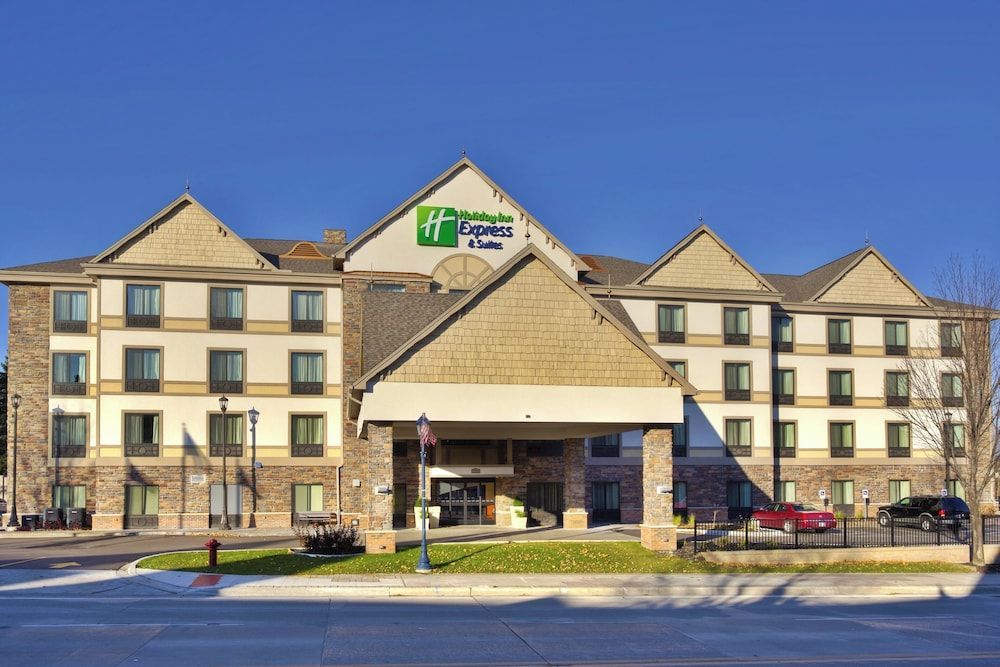 Holiday Inn Express & Suites FRANKENMUTH by IHG 1