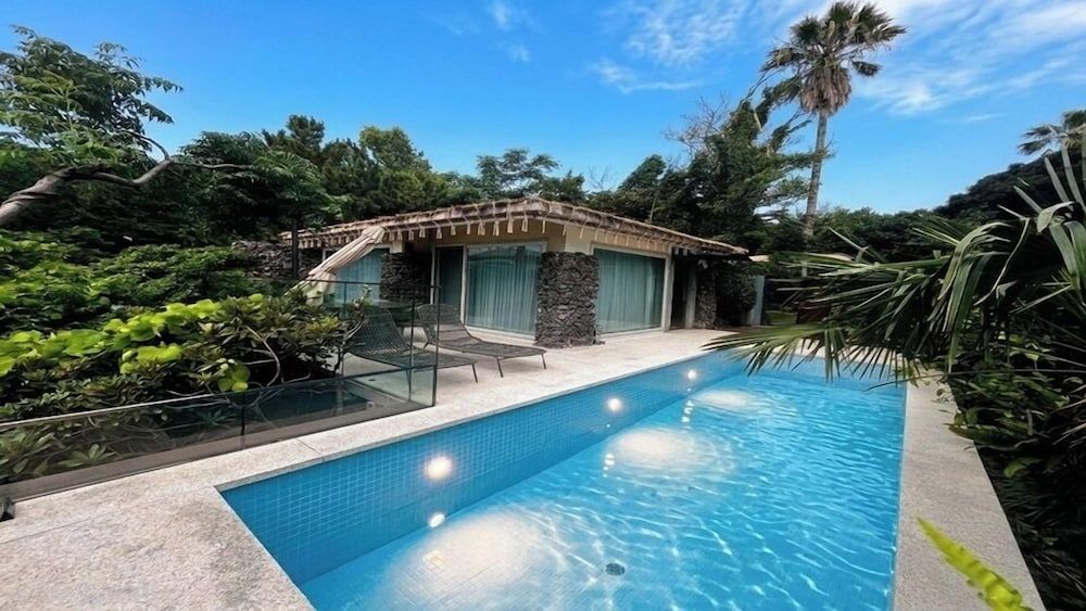 The Seaes Hotel & Resort 1
