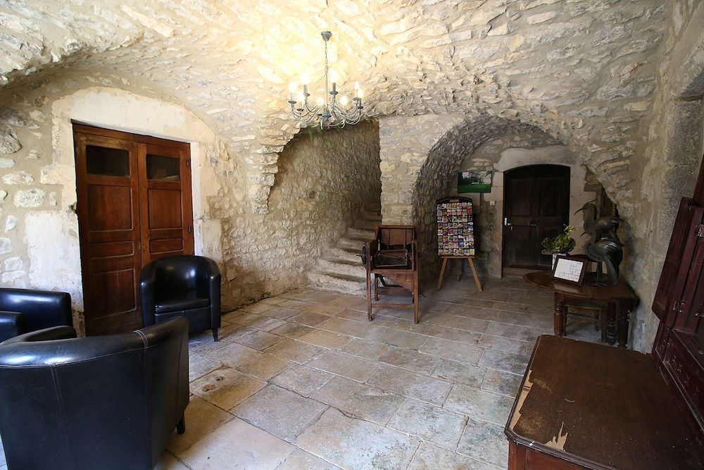 Logis Hôtel Restaurant Gîte La Bastide du Vébron 2