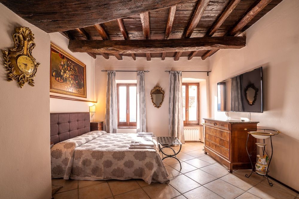 HOTEL TREVI Palazzo Natalini 1