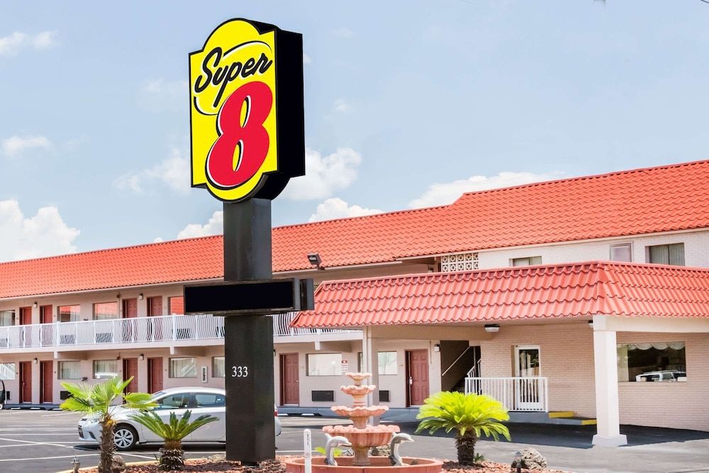 Super 8 by Wyndham Ft Walton Beach 1