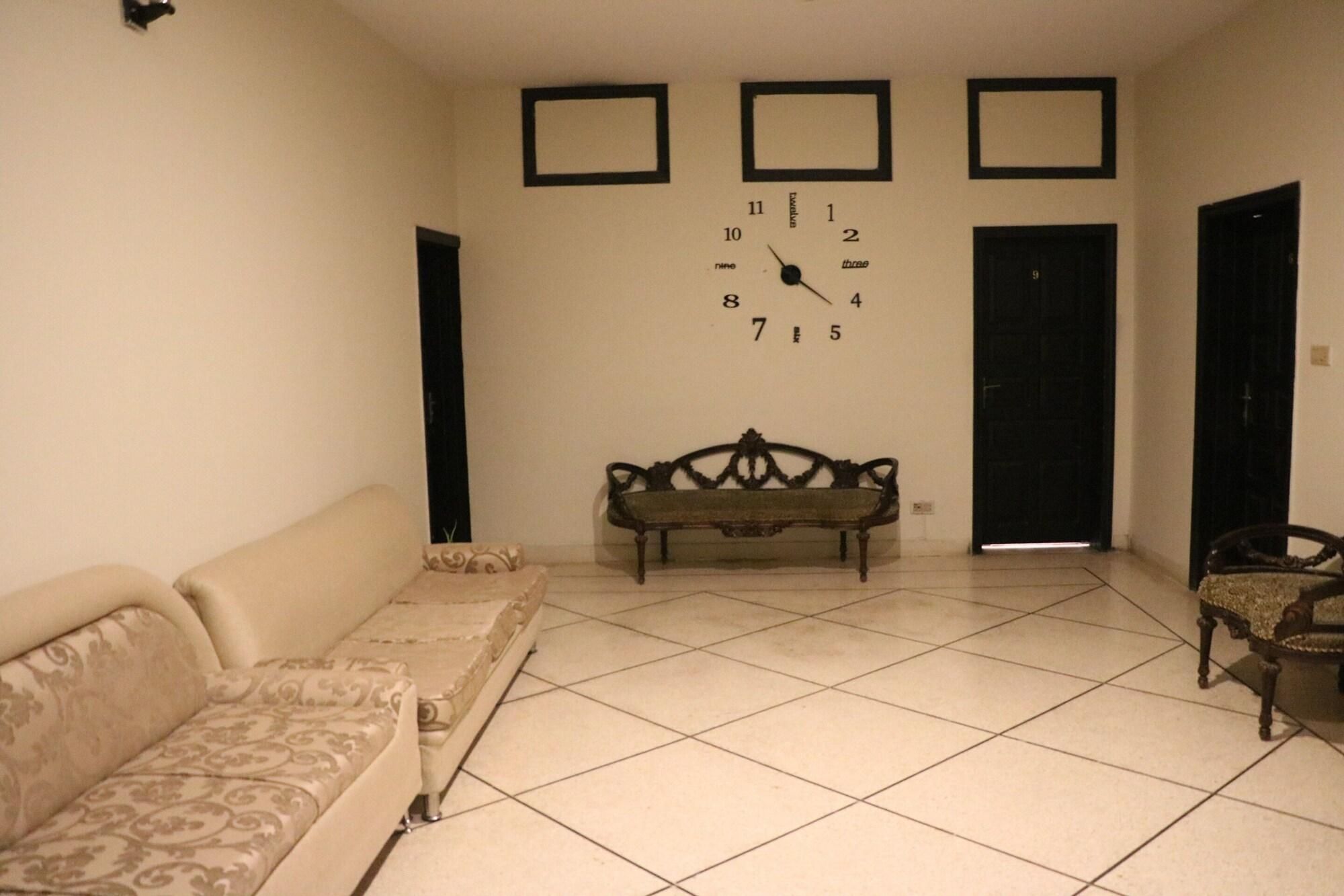Riviera Guest House 2