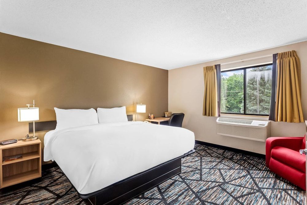 Quality Inn & Suites Howe - Sturgis 1