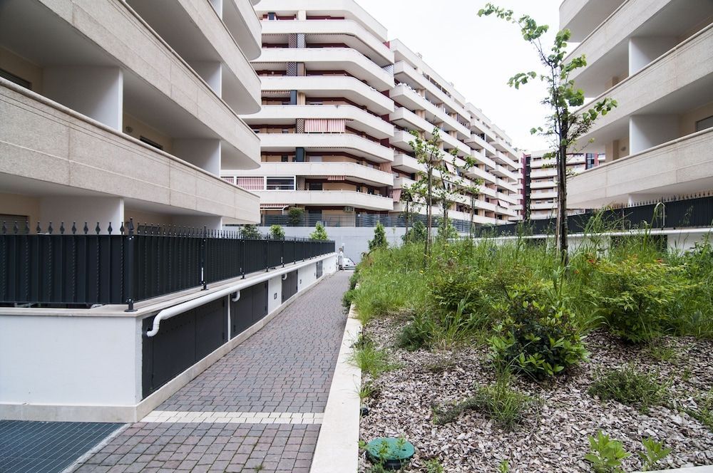 GuestHost - Fonte Laurentina Apartments 1
