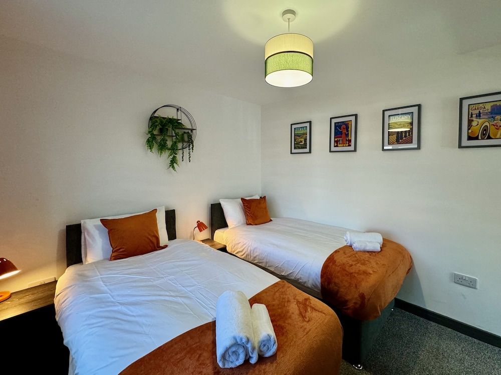 Sandringham House - Great for Contractors or Family Holidays 2