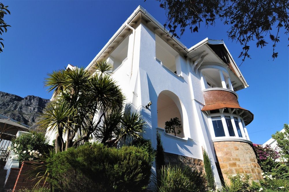 Abbey Manor Luxury Guesthouse 1