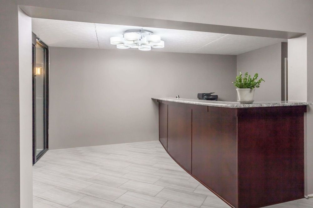 Days Inn by Wyndham Nashville Saint Thomas West Hospital 1